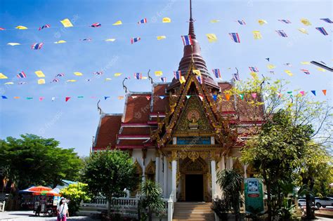  Der Khon Thap: Ein Thai Märchen voller mystischer Verstrickungen und unverhofftem Glück!